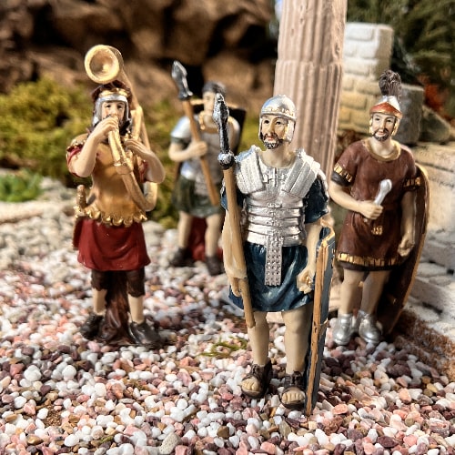 Cztery figurki żołnierzy rzymskich 9 cm