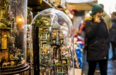 Scarabattola: początki neapolitańskiej szopki Szopka w gablotce