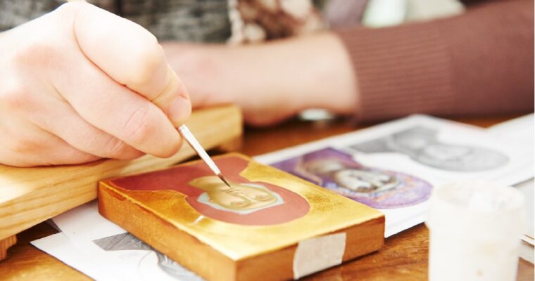 Tempera jajowa: Jak malowane są ikony sakralne